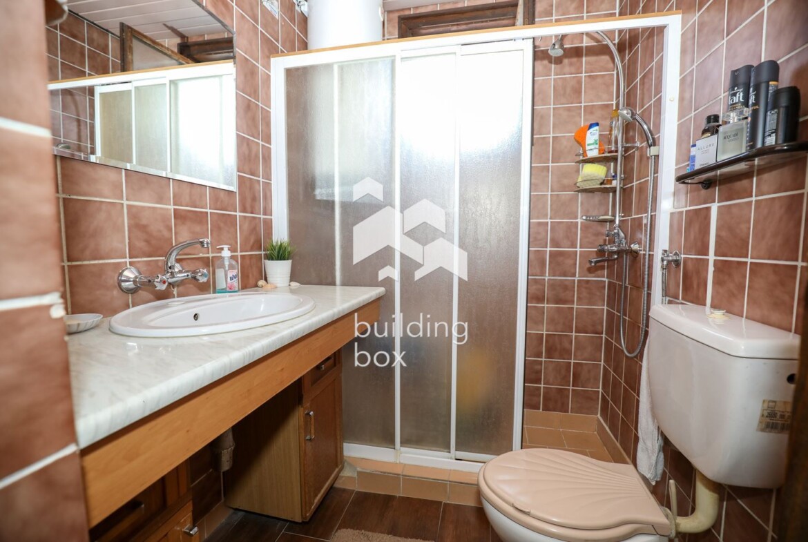 Етаж от къща в гр. Ботевград - 0