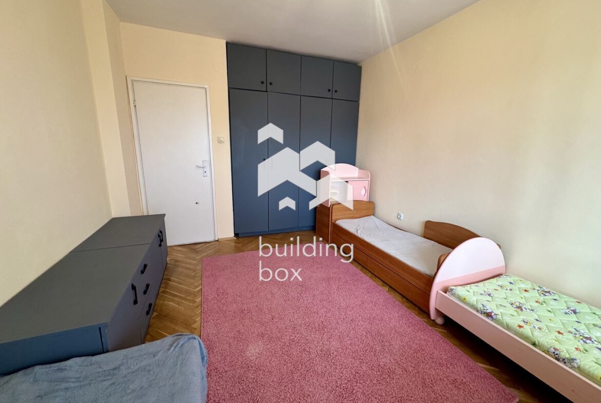 Просторен тристаен в Гео Милев - 0