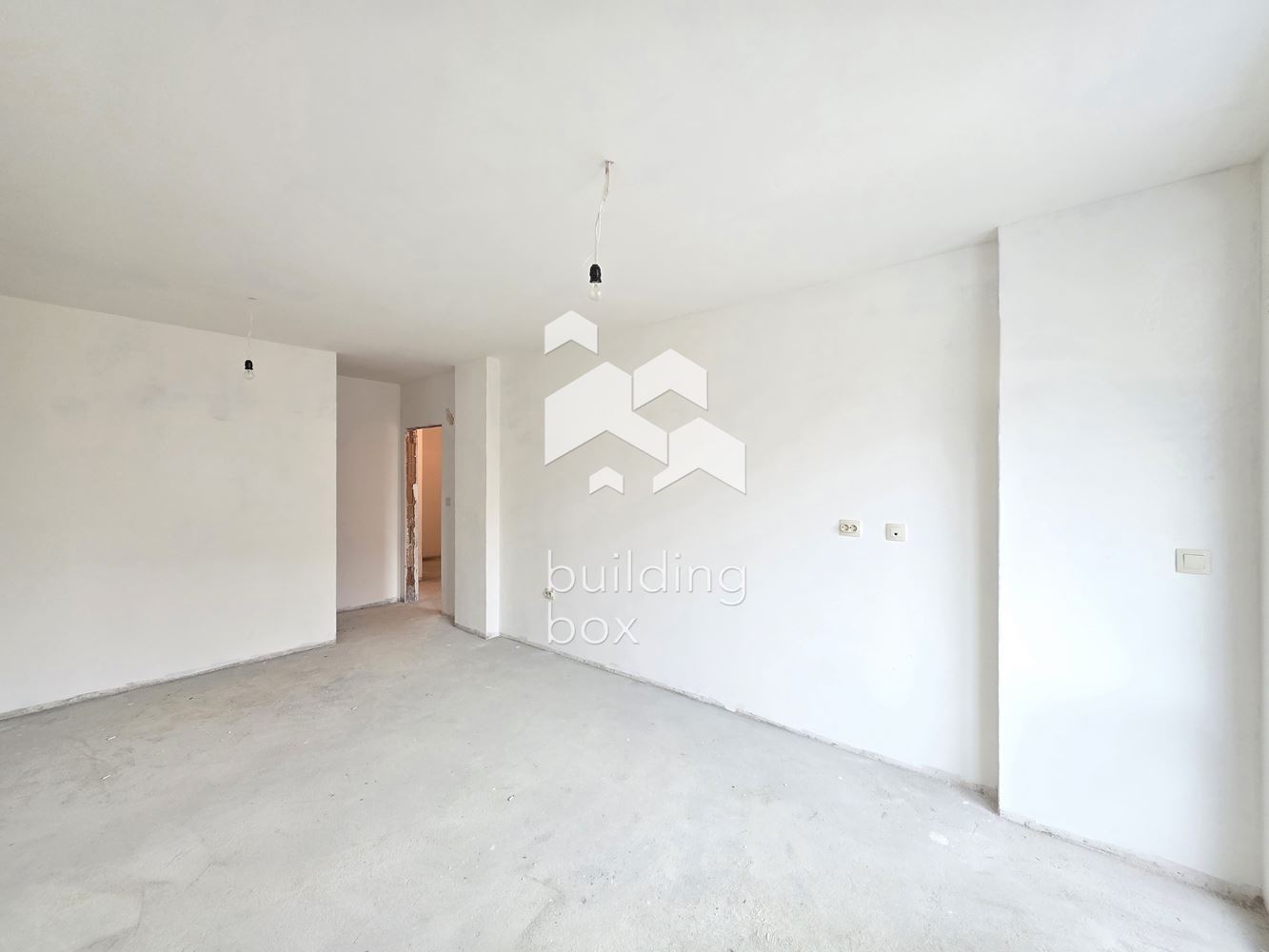 Тристаен апартамент - кв. Оборище - 0