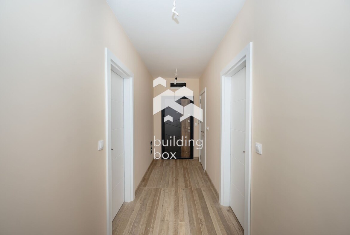 Тристаен апартамент, довършен до ключ - кв. Остромила - 0