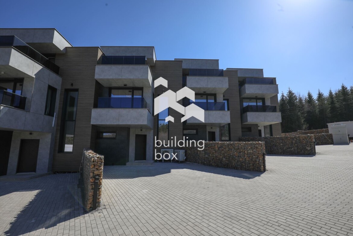 Обзаведена къща в Бистрица - 0