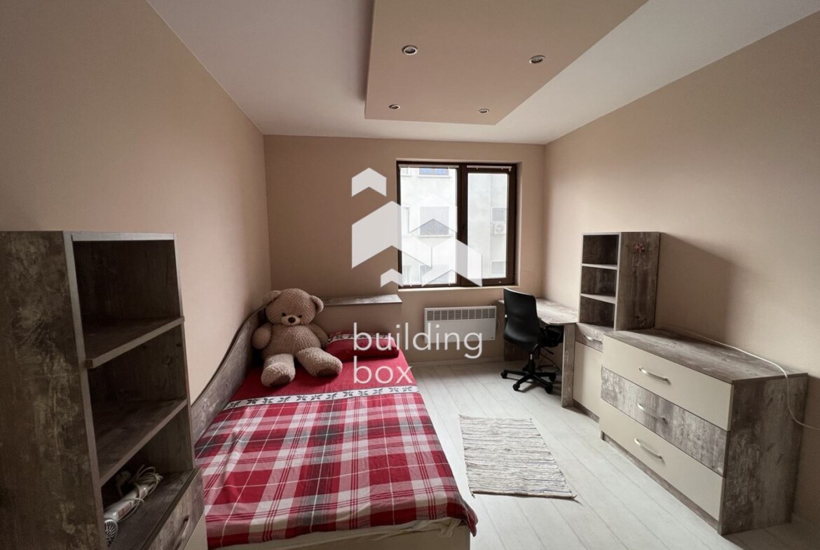 Тристаен апартамент - кв. Прослав - 0