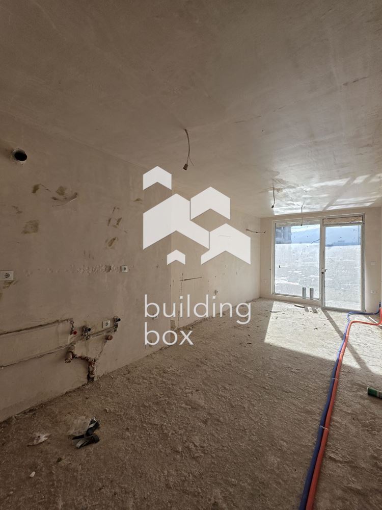 Тристаен апартамент в комплекс "Капитол Резиденс" - 0