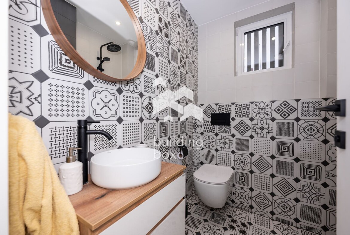 Уютен, обзаведен тристаен апартамент - кв. Каменица 1 - 0