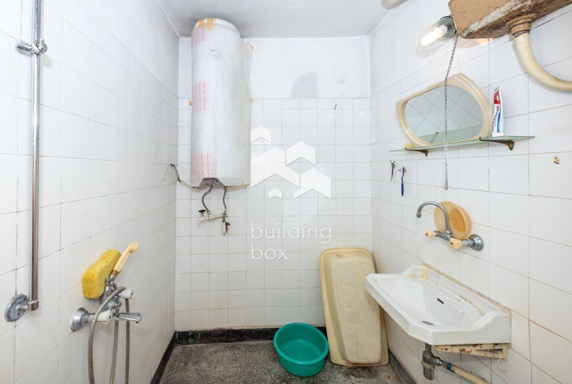 Многостаен апартамент монилит в кв. Южен 98кв.м. - 0