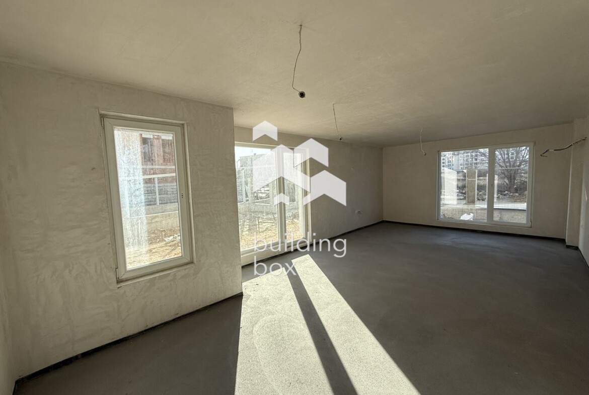 Тристаен апартамент с двор пред АКТ16 - кв. Остромила - 0