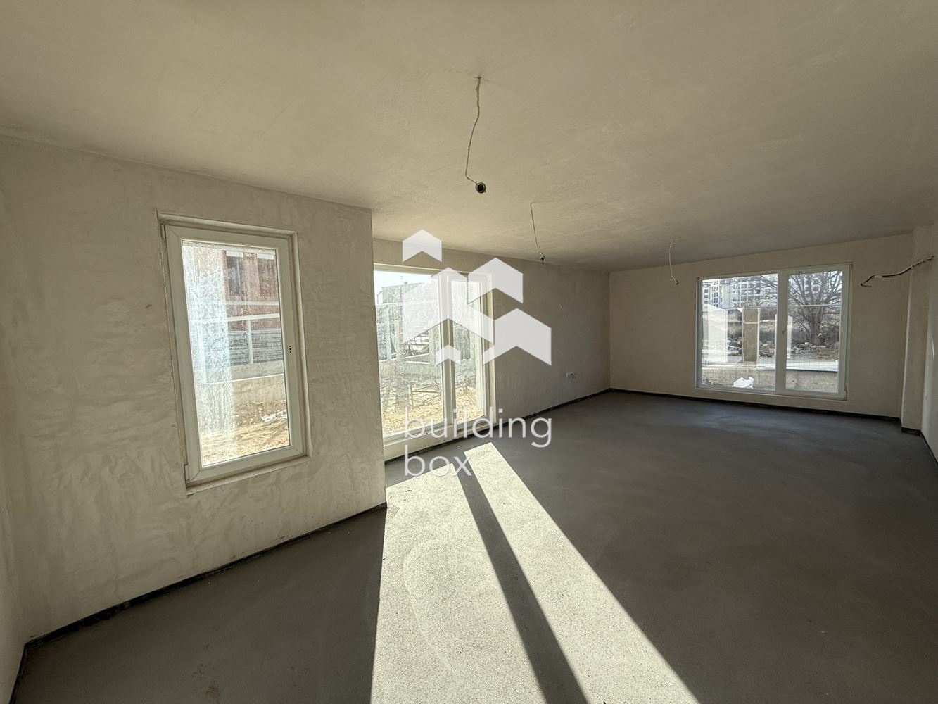 Тристаен апартамент с двор пред АКТ16 – кв. Остромила