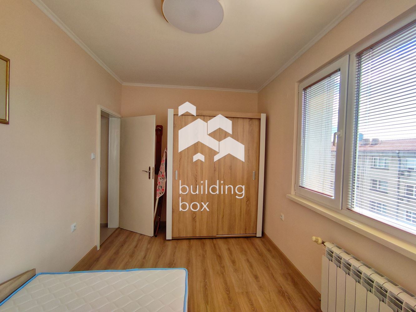 Слънчев тристаен апартамент в кв. Гео Милев - 0