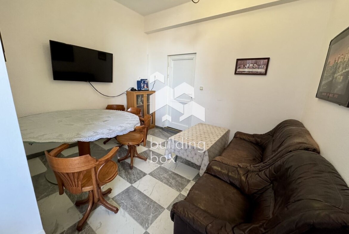 Легла под наем в ТОП център - 0