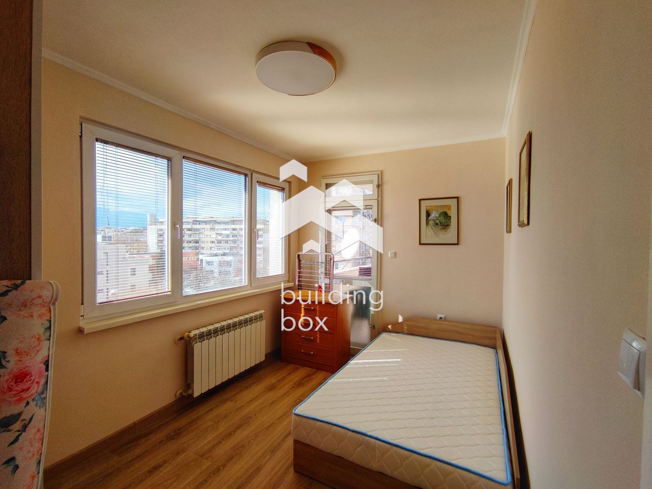 Слънчев тристаен апартамент в кв. Гео Милев - 0