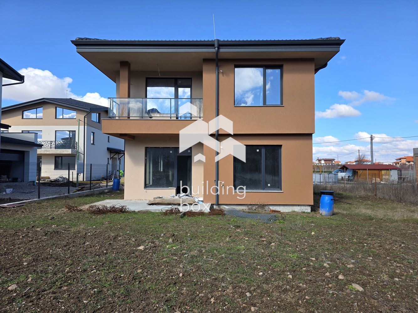 Качество! Простор с двор 600 кв.м.! Еднофамилна къща с Акт 16!