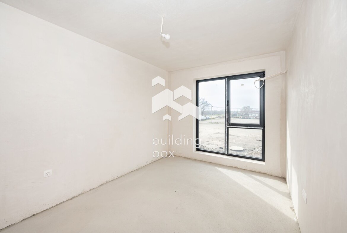 Редова къща с. Маноле - 0