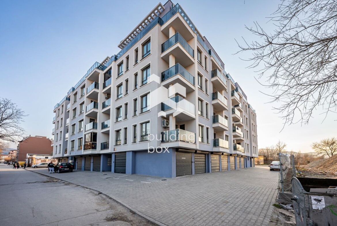 Тристаен апартамент до ключ в Асеновград - 0