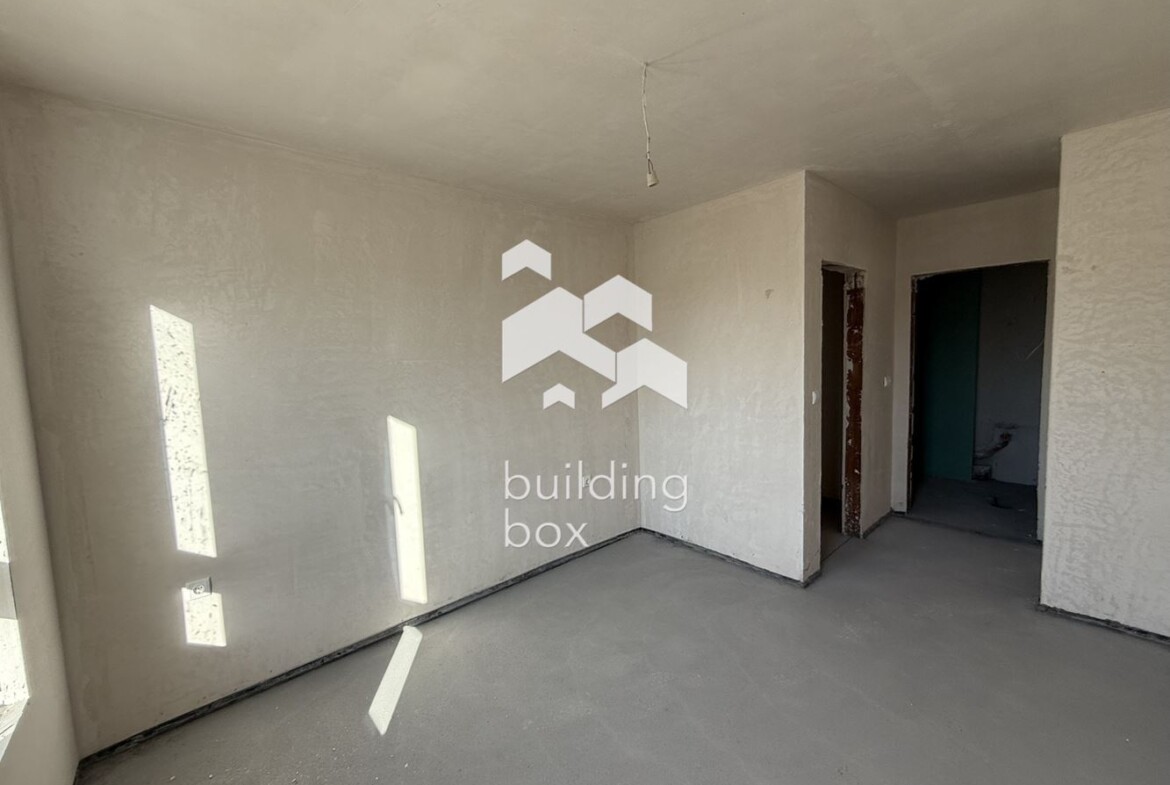 Тристаен апартамент пред АКТ16 - кв. Остромила - 0