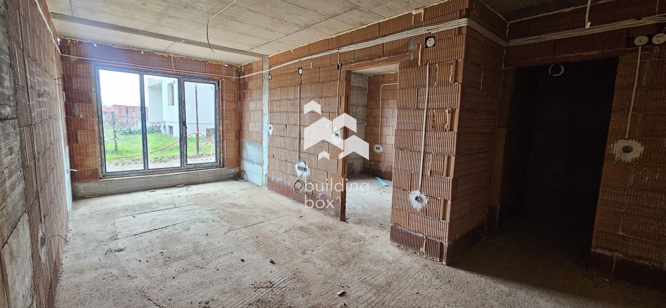 Двустаен апартамент, довършен до ключ - кв. Беломорски - 0