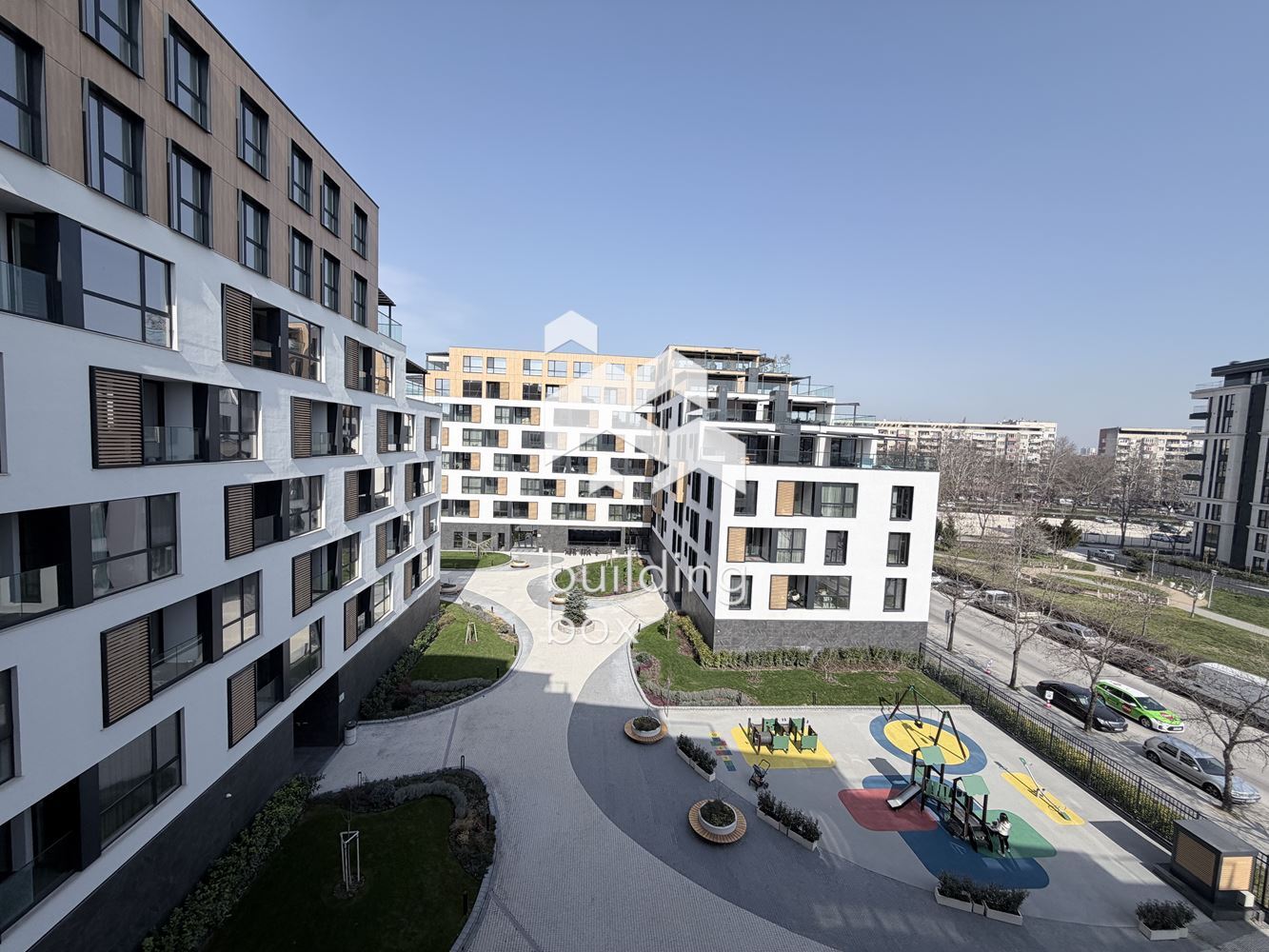 Тристаен луксозен апартамент под наем - к-с Роял Гардън - 0