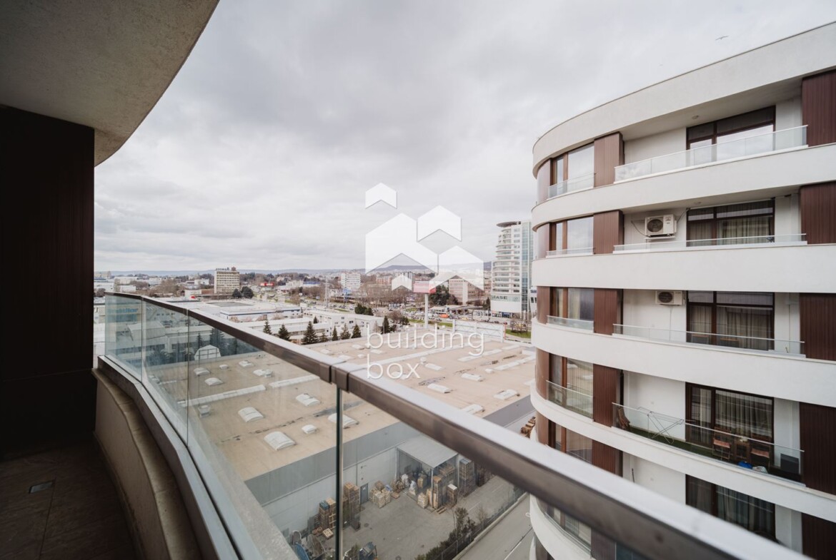 Тристаен обзаведен СИТИ ПАРК ЮГ - 0