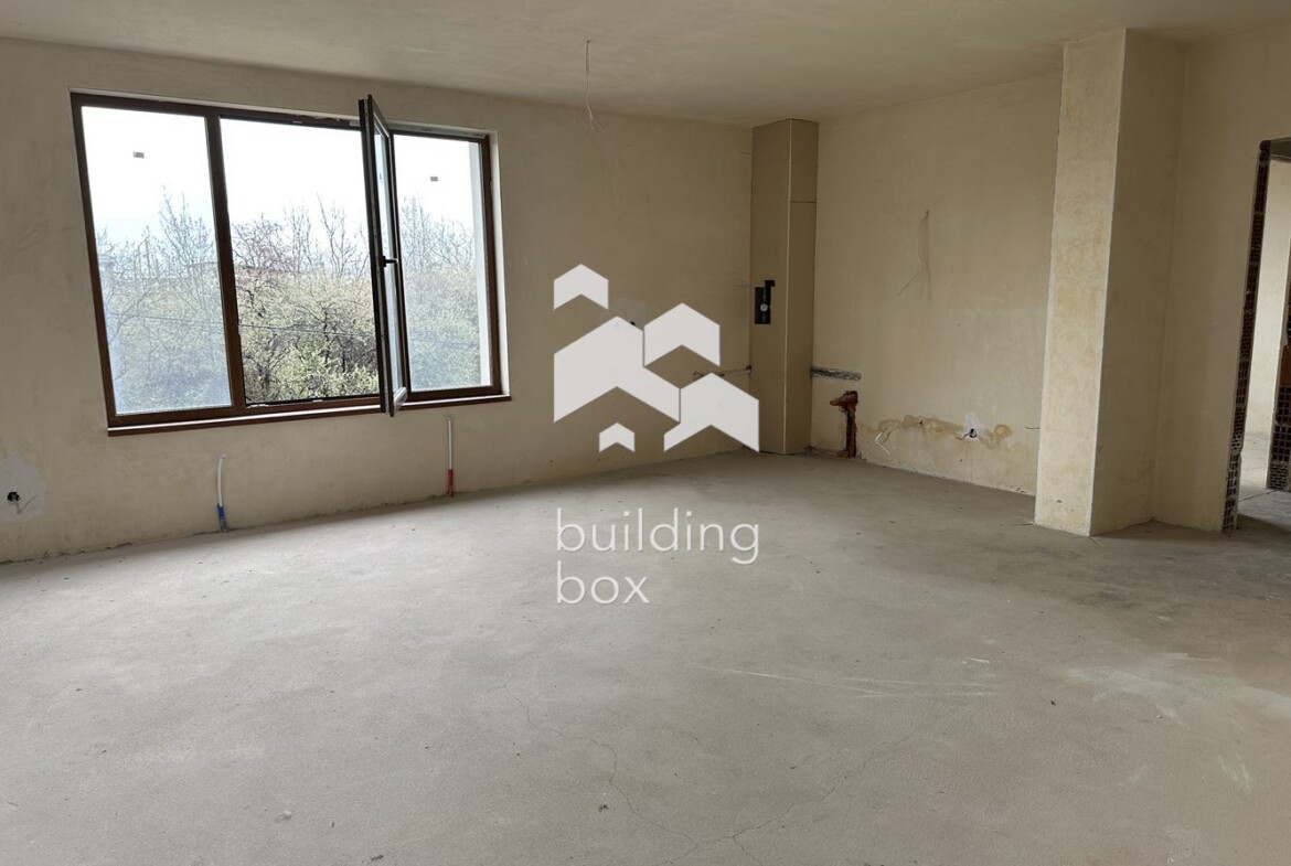 Тристаен апартамент в Люлин 1 - 0