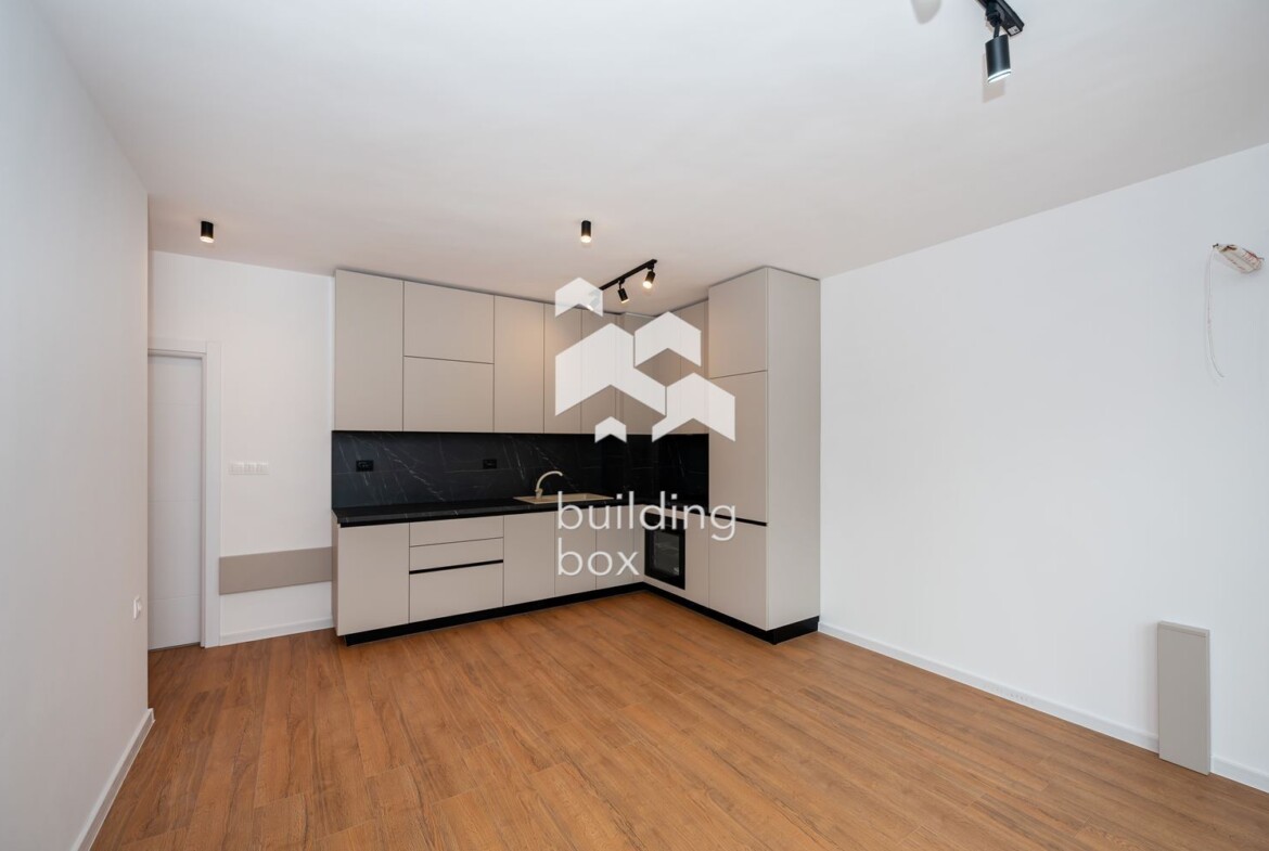 Двустаен апартамент, довършен до ключ - кв. Тракия - 0