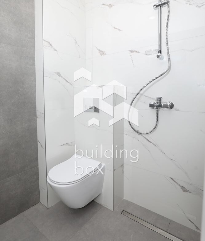 Обзаведена къща в Бистрица - 0