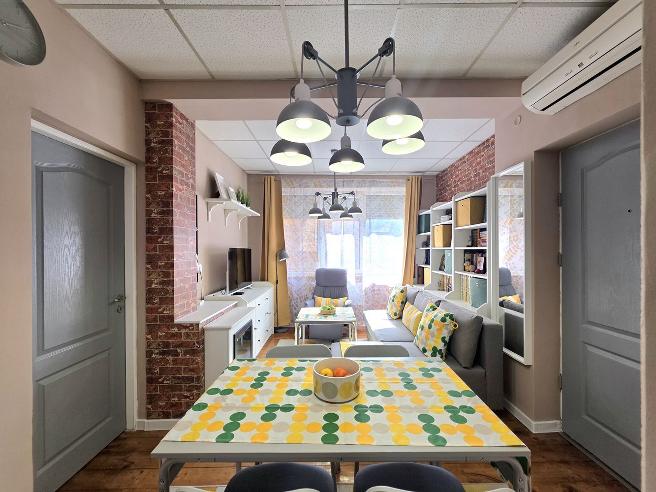 Компактен тристаен апартамент - кв. Овча Купел - 0