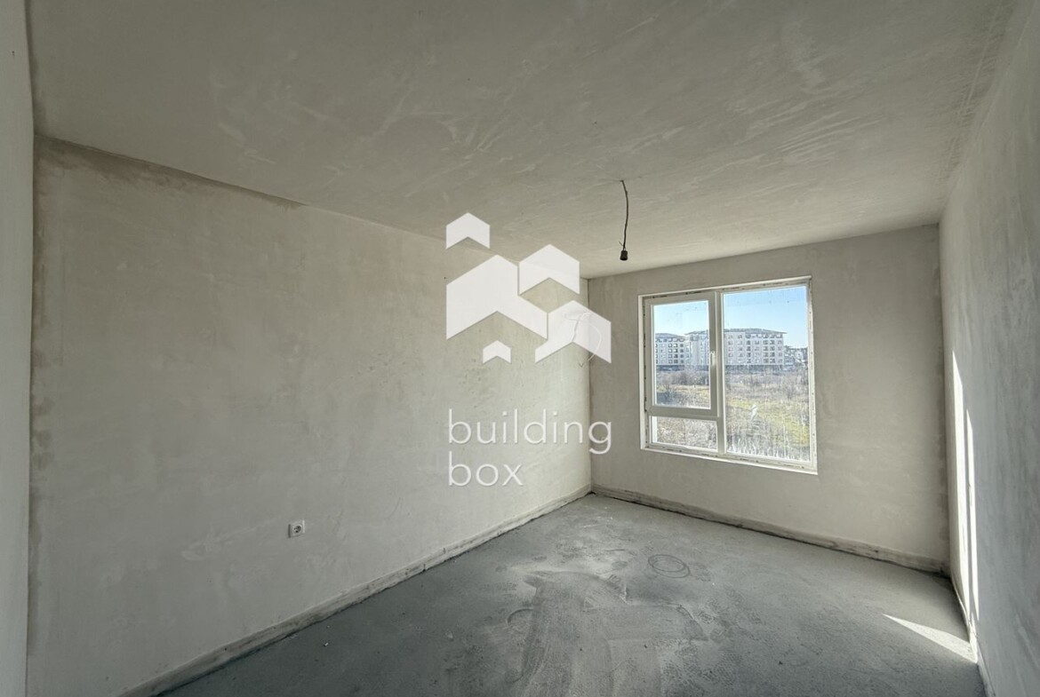 Тристаен апартамент в кв. Остромила пред АКТ16 - 0