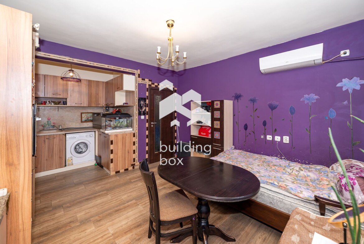 Двустаен обзаведен апартамент до Сточна гара - 0