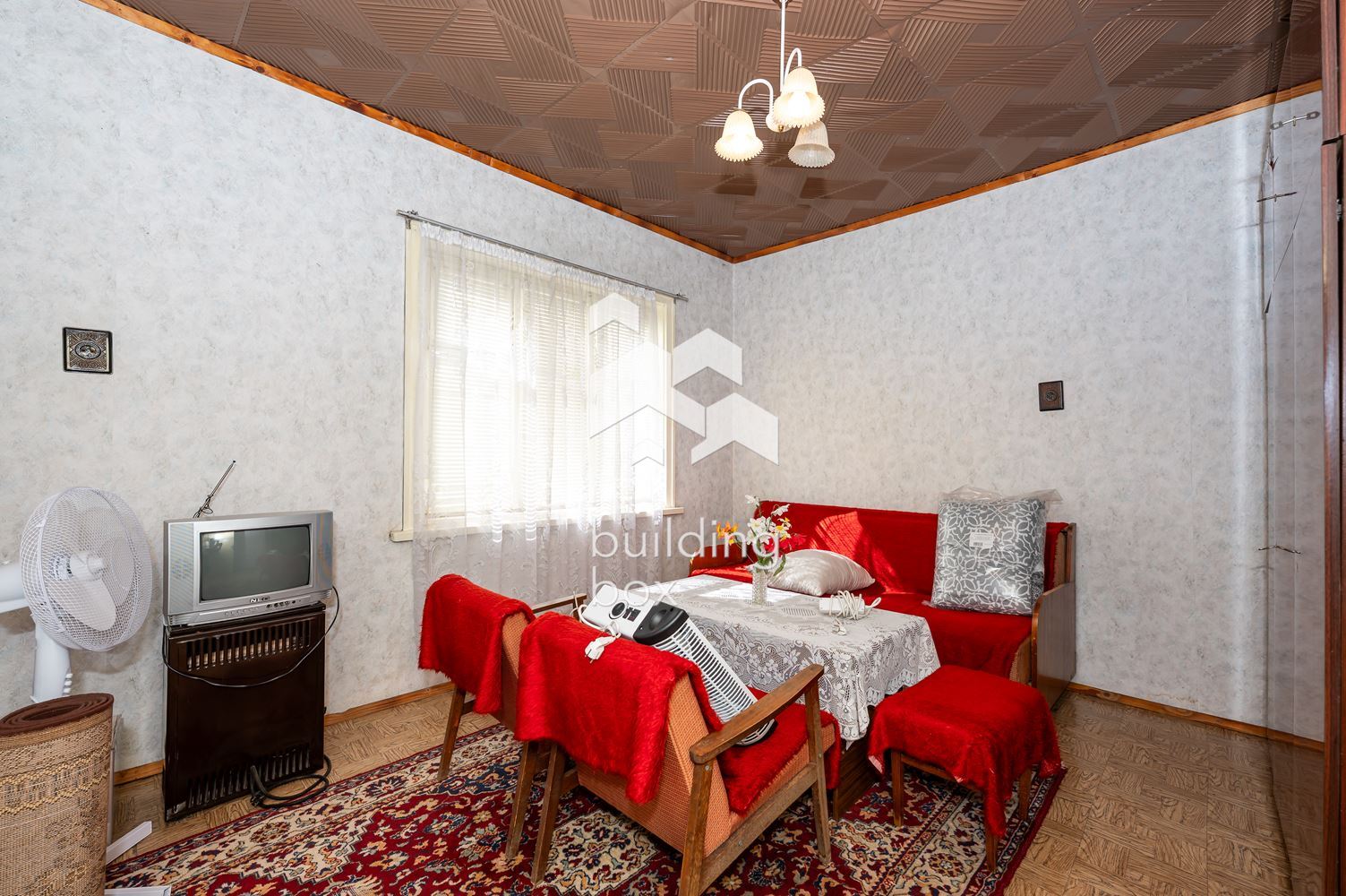 Фамилна къща с двор в с. Шишманци - 0