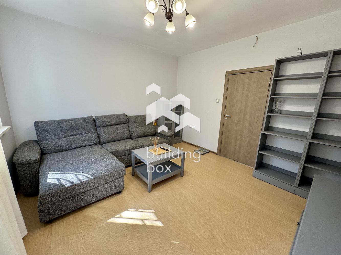 Двустаен с отделна кухня в кв. Красно село