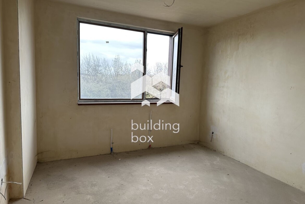 Тристаен апартамент в Люлин 1 - 0