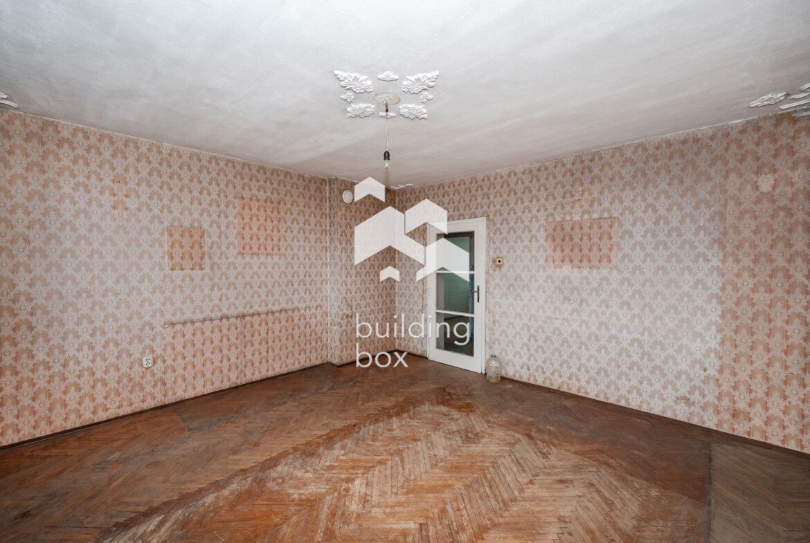 Тристаен апартамент срещу казино Риц - гр. Пловдив - 0