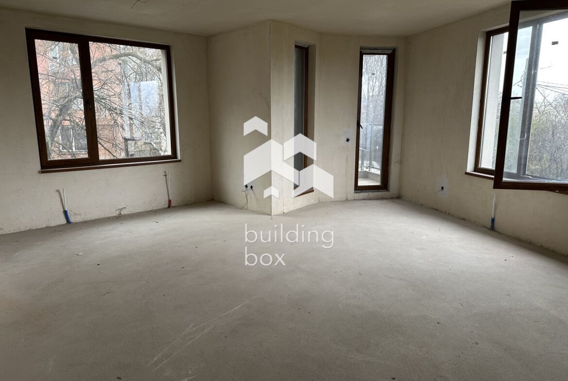 Тристаен апартамент в Люлин 1 - 0