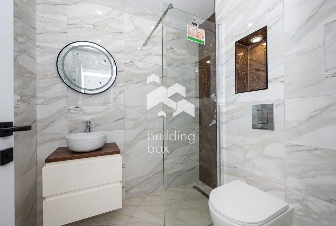 Двустаен апартамент, довършен до ключ - кв. Тракия - 0