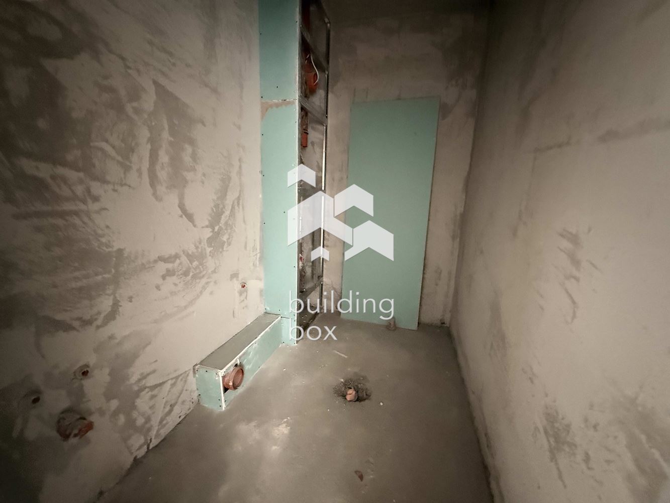 Двустаен апартамент до „Нов българиски университет“ - 0