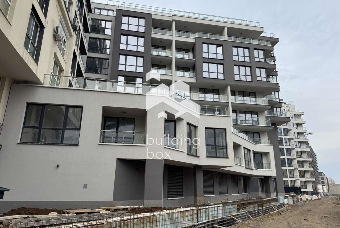 Двустаен апартамент в кв. Полигона - 0