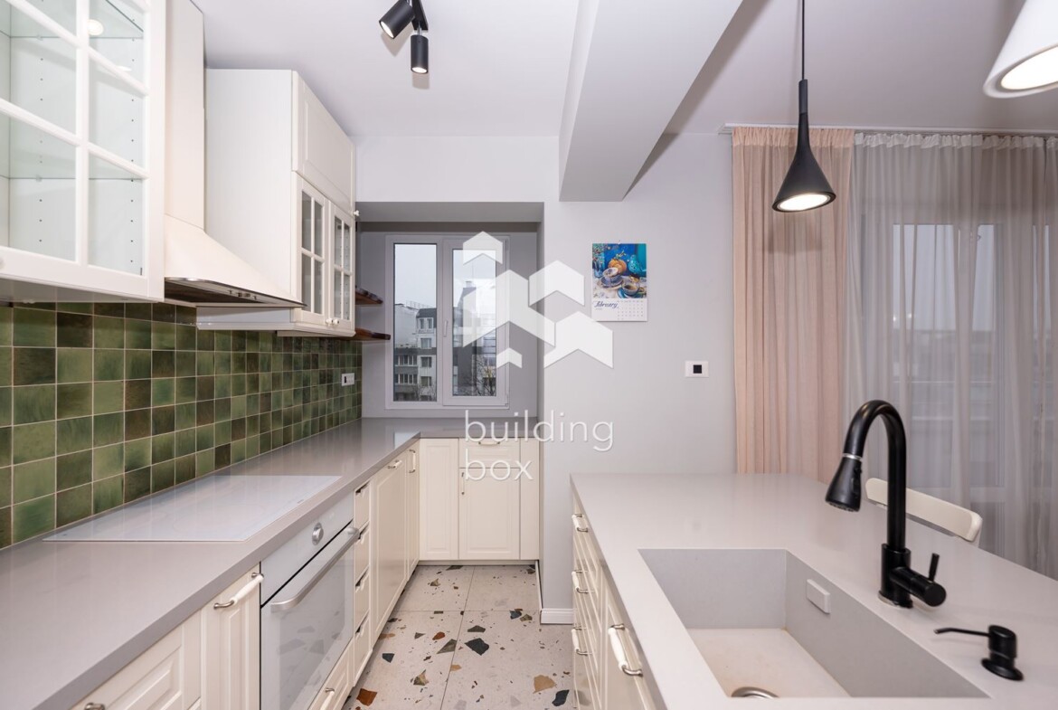 Уютен, обзаведен тристаен апартамент - кв. Каменица 1 - 0