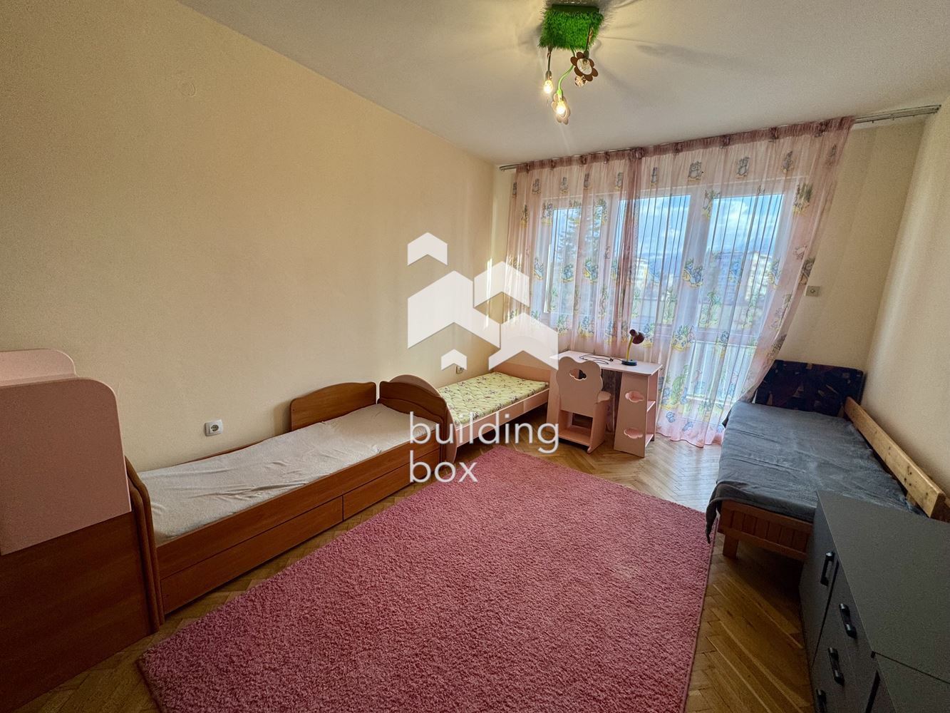 Просторен тристаен в Гео Милев - 0