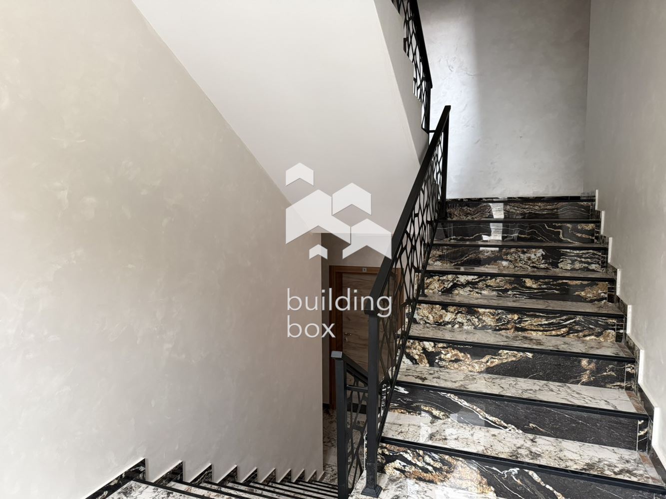 Двустаен апартамент под наем - кв. Смирненски к-с Алгара - 0