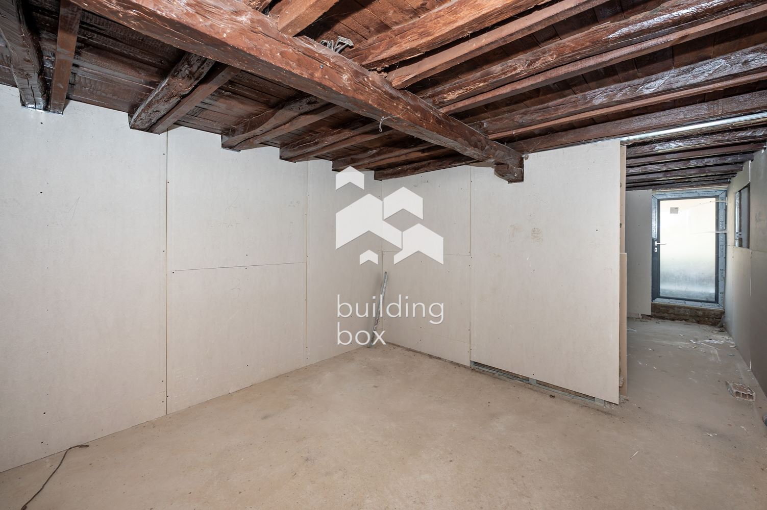 Еднофамилна къща в с. Старосел - 0