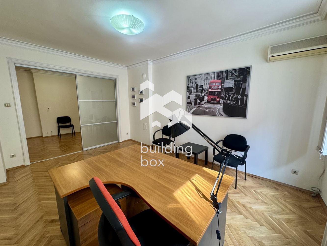 Офис/ Кантора под наем в ТОП център - 0