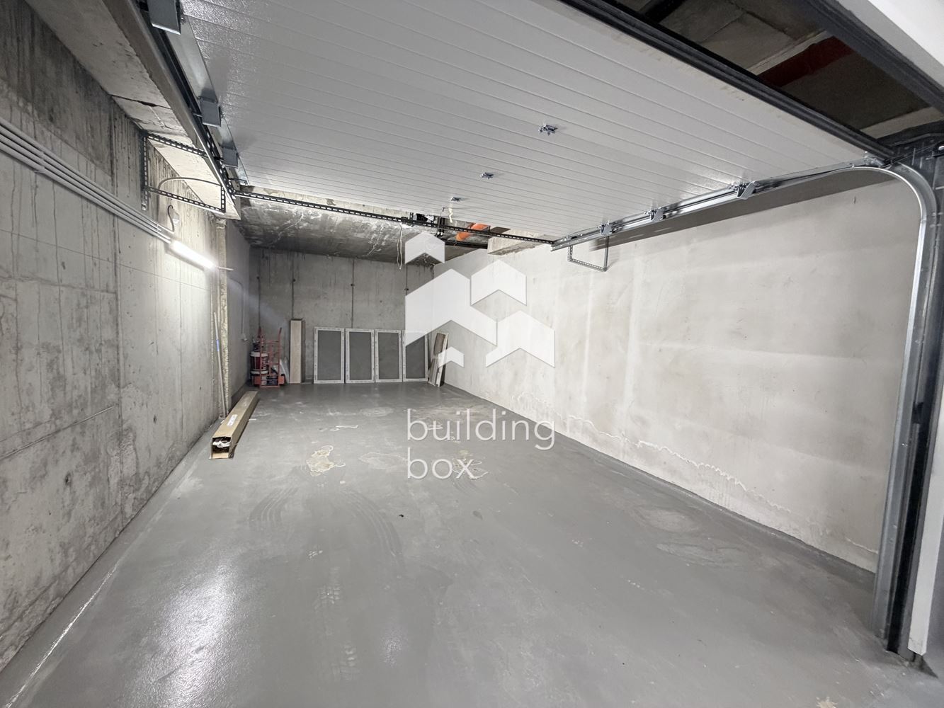 Тристаен луксозен апартамент под наем - к-с Роял Гардън - 0