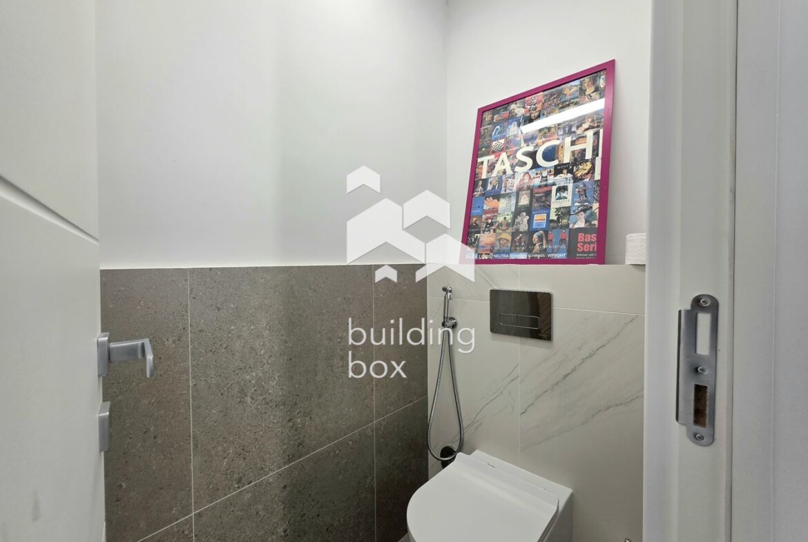 Офис със склад и паркомясто в идеален център – кв. Яворов - 0