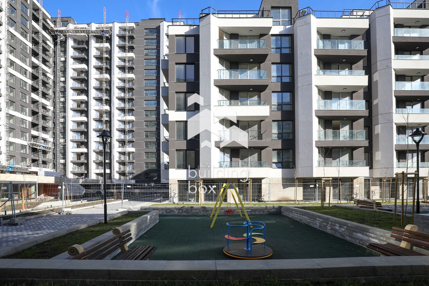 Тристаен апартамент в комплекс "Капитол Резиденс" - 0