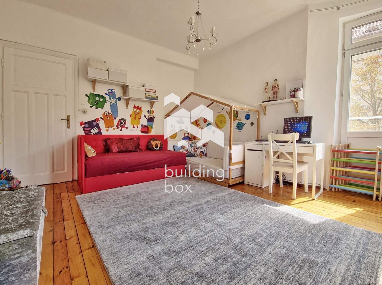 Тристаен апартамент на ул. "Любен Каравелов" - 0