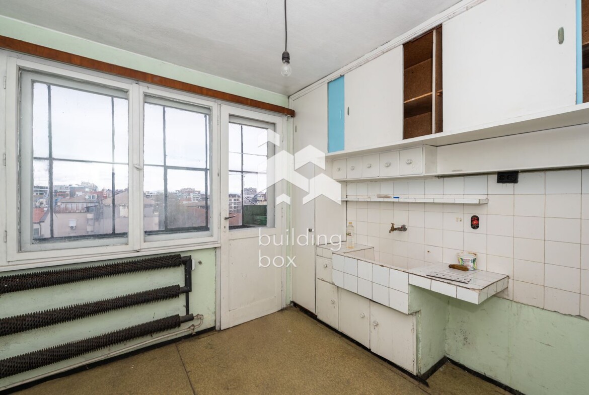 Тристаен апартамент срещу казино Риц - гр. Пловдив - 0