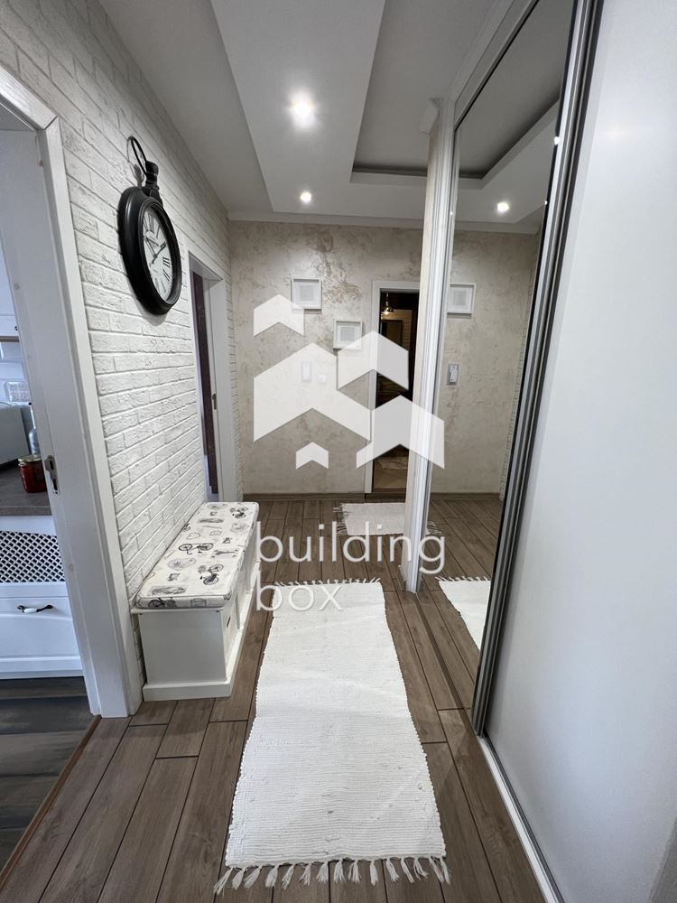 Тристаен апартамент - кв. Прослав - 0