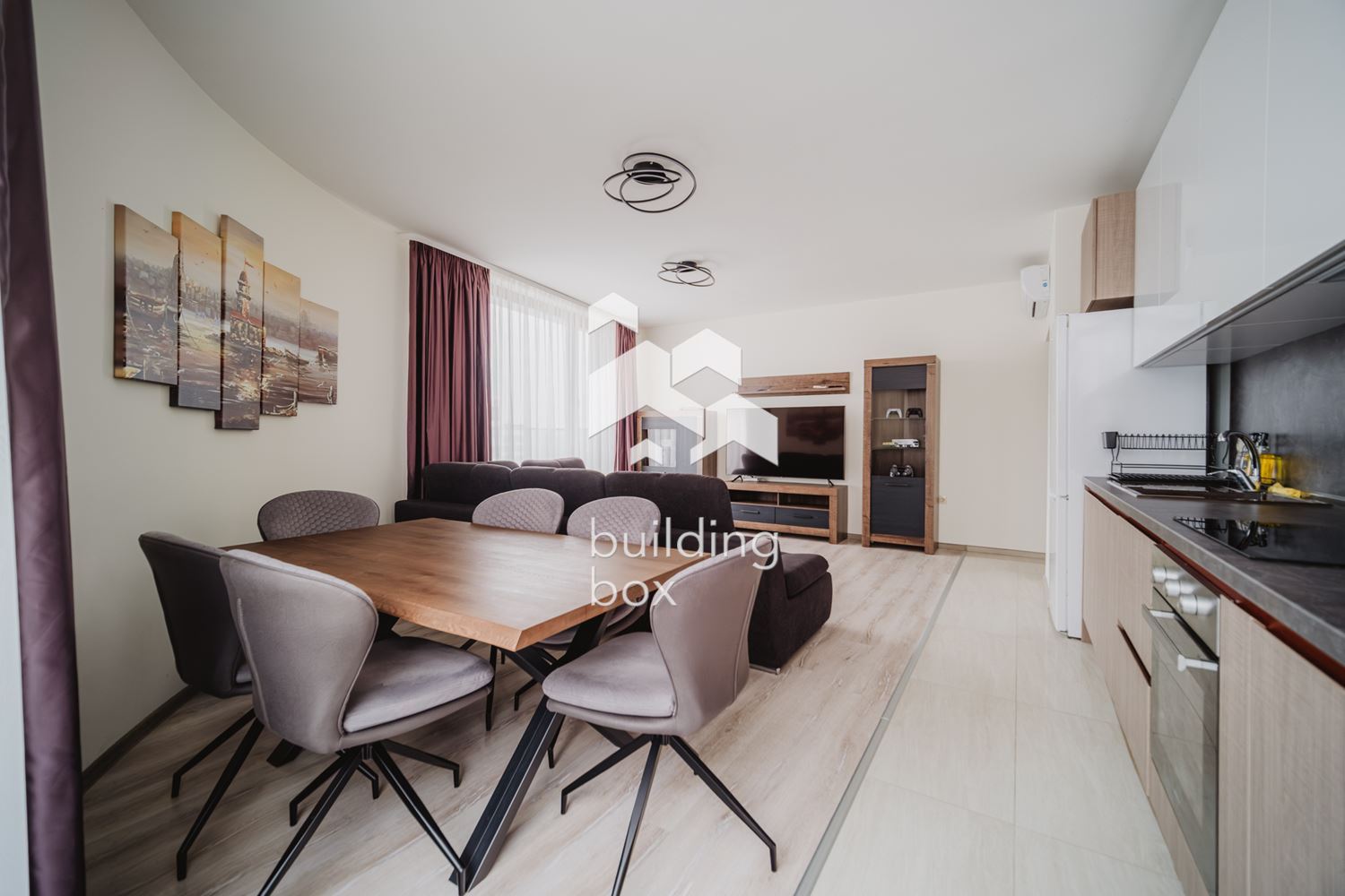 Тристаен обзаведен СИТИ ПАРК ЮГ - 0