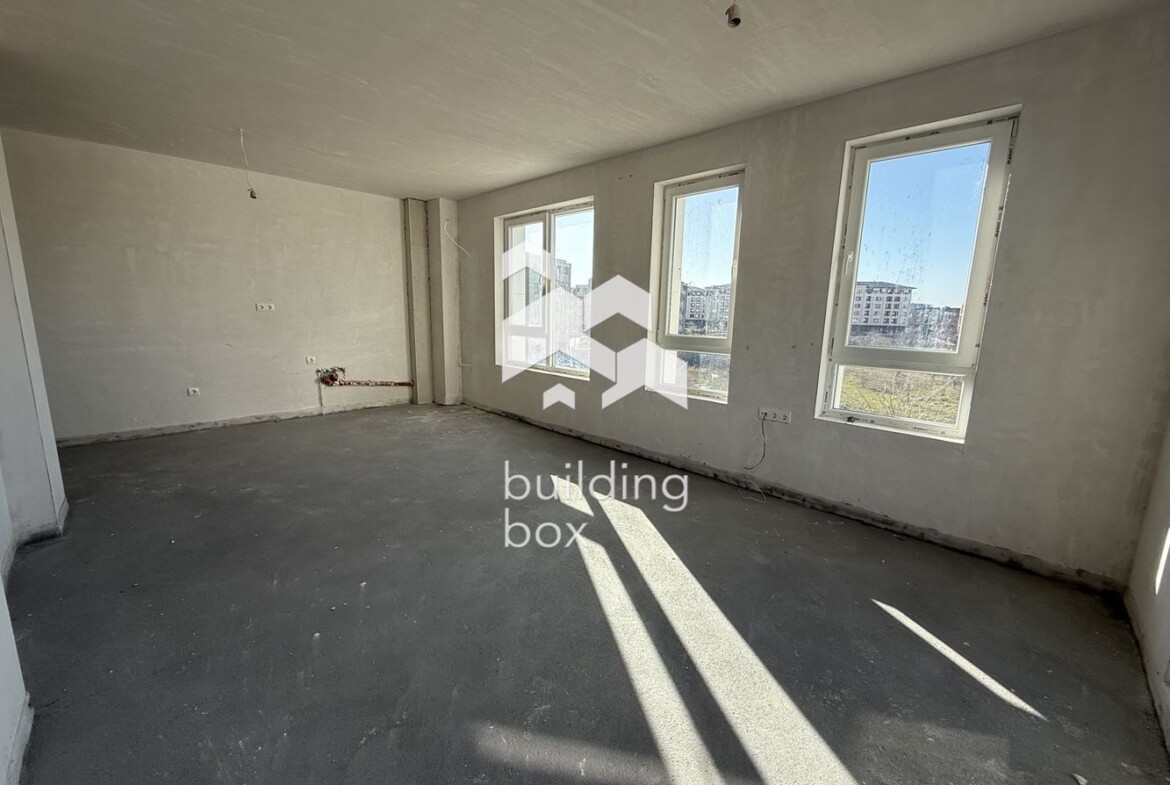 Тристаен апартамент в кв. Остромила пред АКТ16 - 0