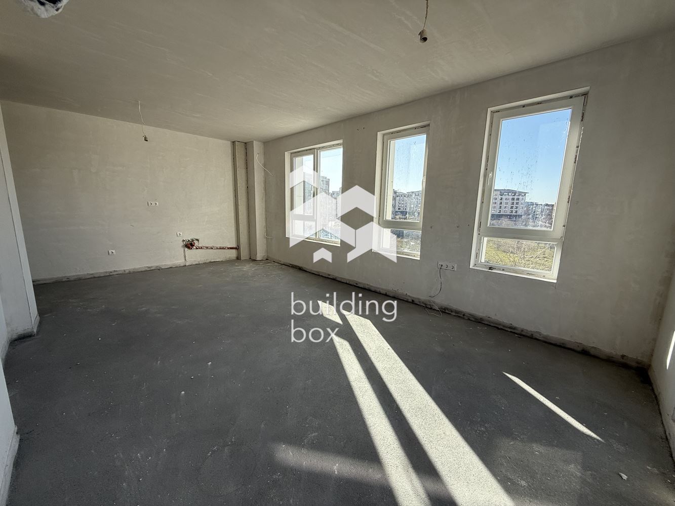 Тристаен апартамент в кв. Остромила пред АКТ16 - 0