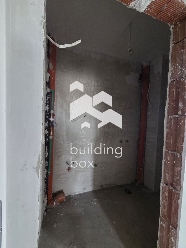 Двустаен апартамент в кв. „Остромила“ - 0